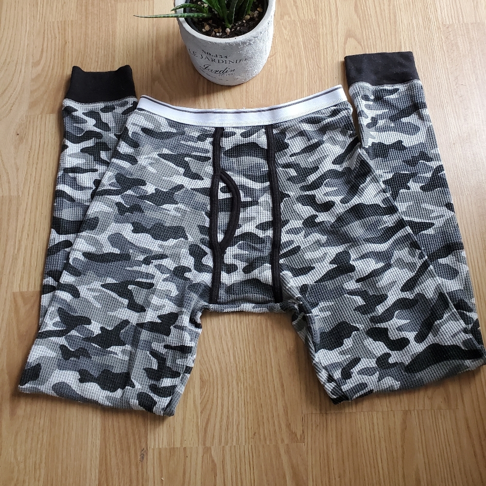 🦙 4/$25 Camo Long-Johns